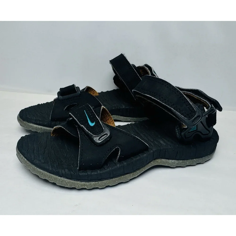 Nike‎ Air Deschutz ACG Sandals Kids Size 2 Black Adjustable Strap Water Outdoor